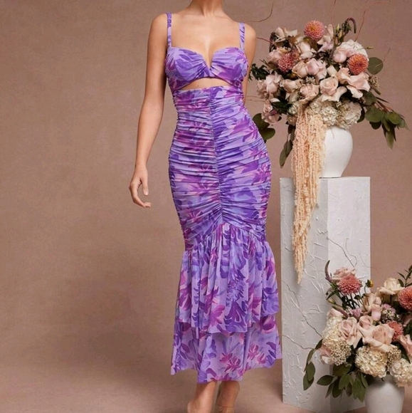 Floral Ruched Mermaid Hem With Cutout Details Dress - Picture 6 of 7